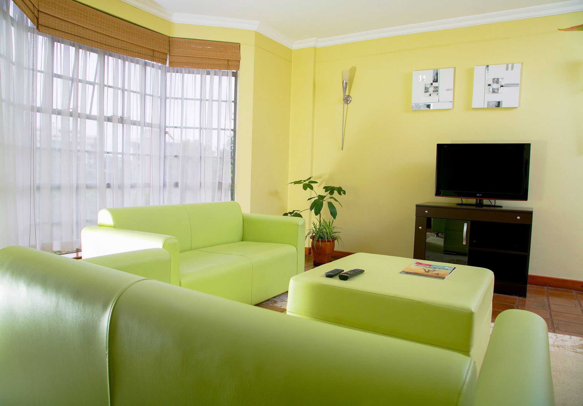 Batians Apartment Hotel Найроби Экстерьер фото